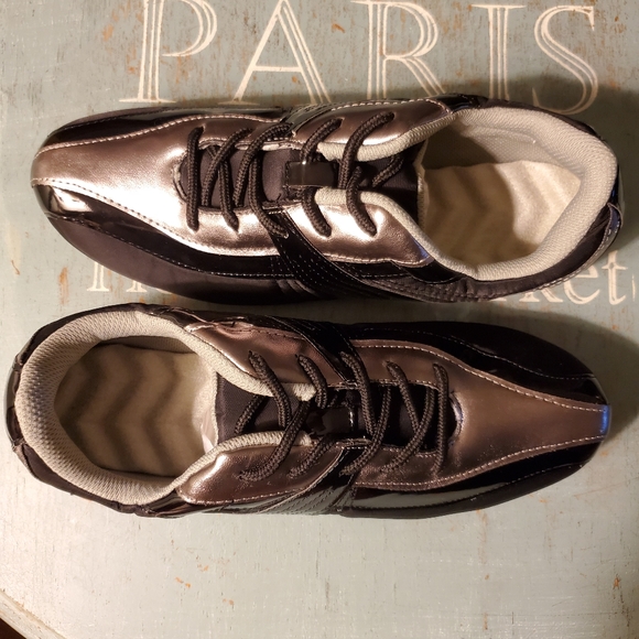 Shine Sport Cushion Walk Sneaker, size 11, NEW - Picture 2 of 6
